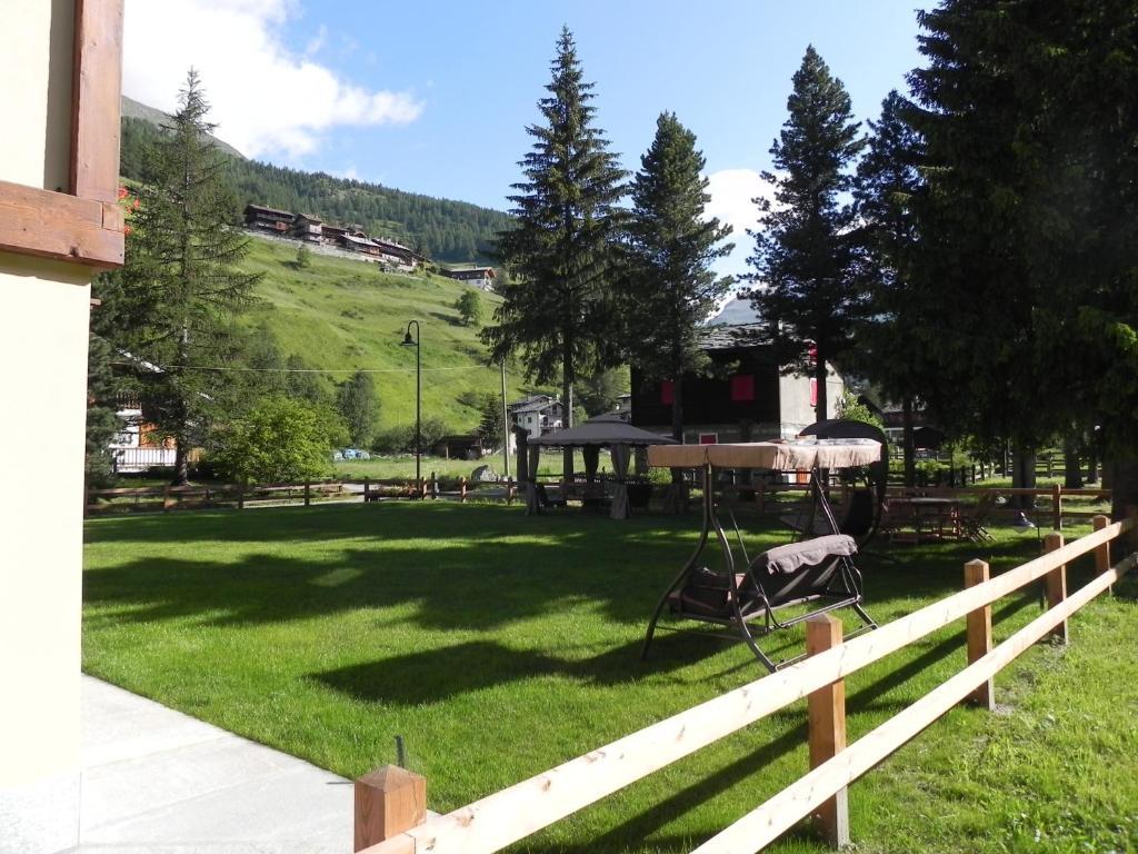 Villa Americana Chambres D'Hotes Champoluc Exterior photo