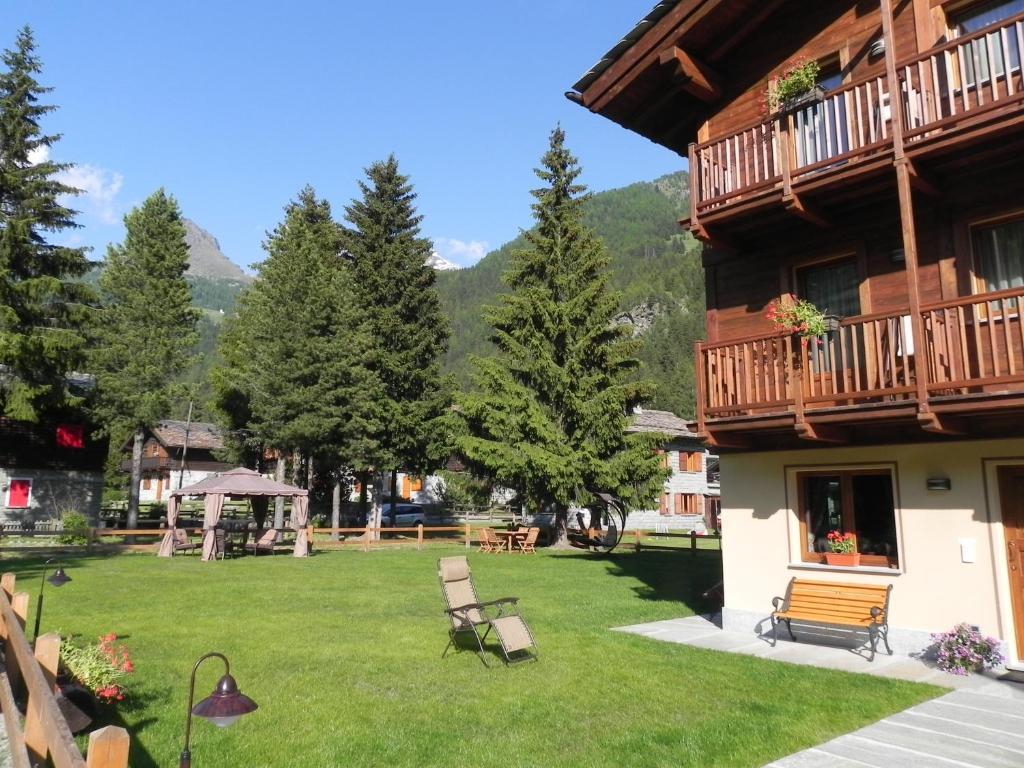 Villa Americana Chambres D'Hotes Champoluc Exterior photo