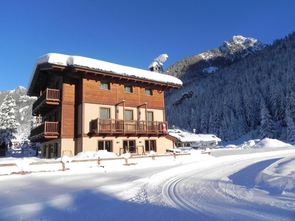 Villa Americana Chambres D'Hotes Champoluc Exterior photo